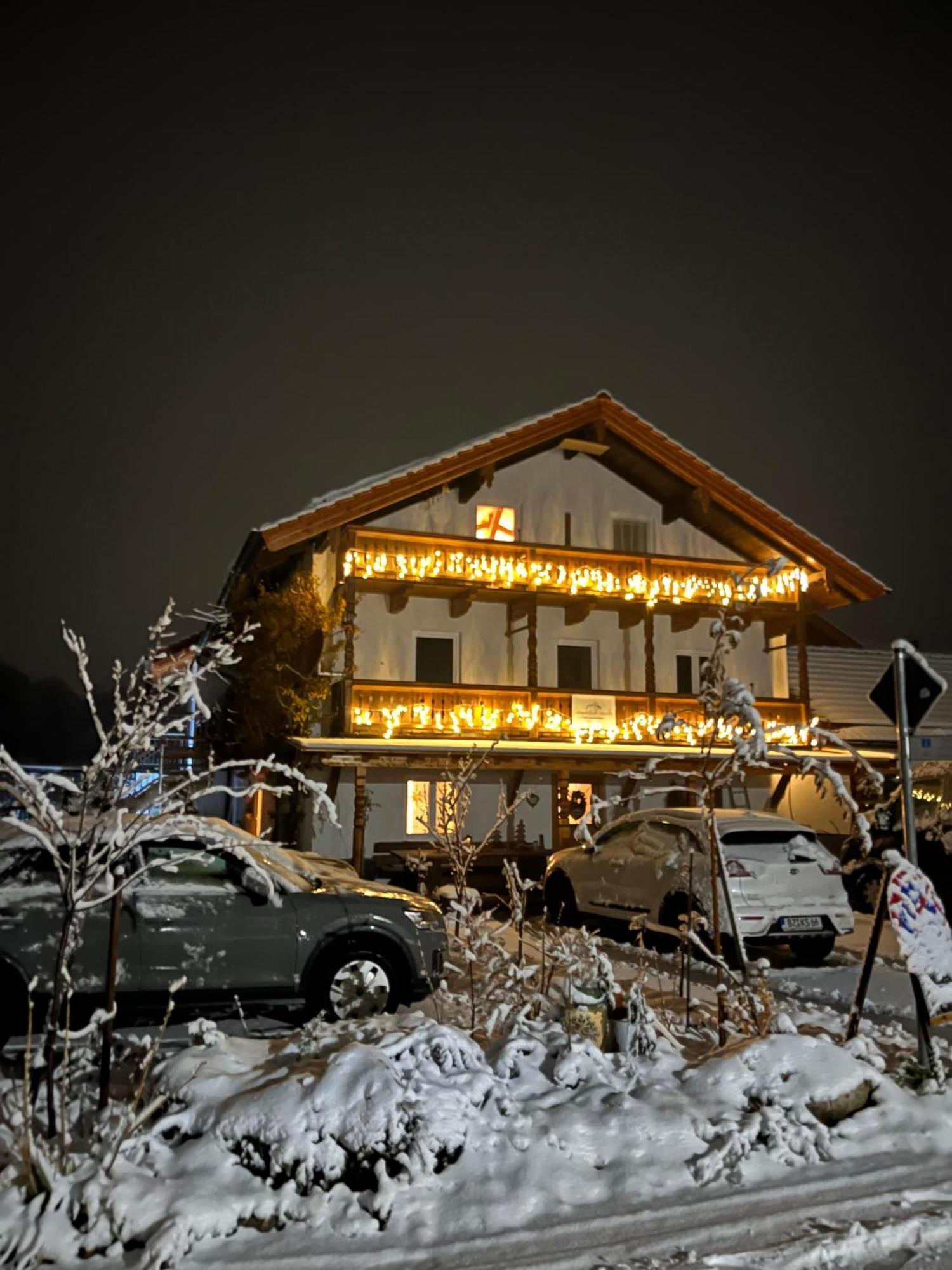 Ihre Ferienwohnung Bayrisch Mehr... Gstadt am Chiemsee Eksteriør billede